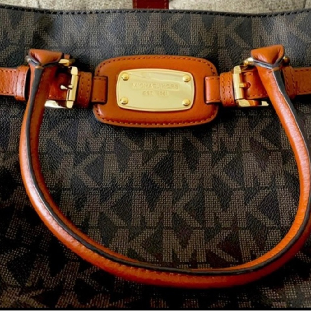 Michael Kors handbag very good condition